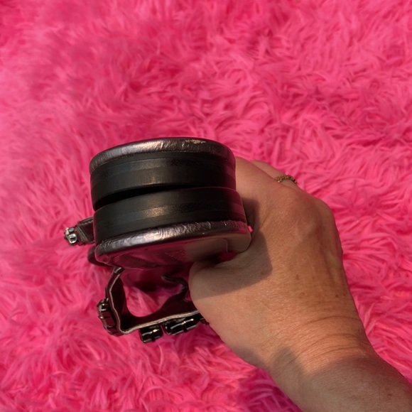 Enzo Angiolini Eatylera platinum tone with amber gems sandals NWT size 9.5 - Picture 12 of 13